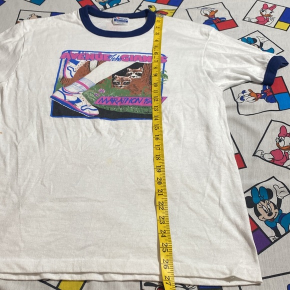 80s Hanes Tee with a Runners Graphic - Picture 9 of 10